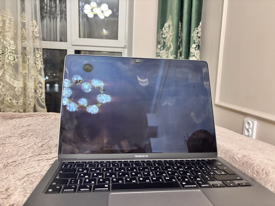 MacBook 13 Air 2020 M1 Chip