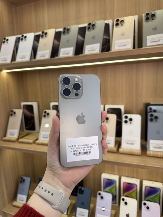 iPhone 16 pro max 256 gb e sim
