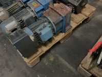 Motor electric trifazat cu reductor, 0.37kW, 77rpm, 380V