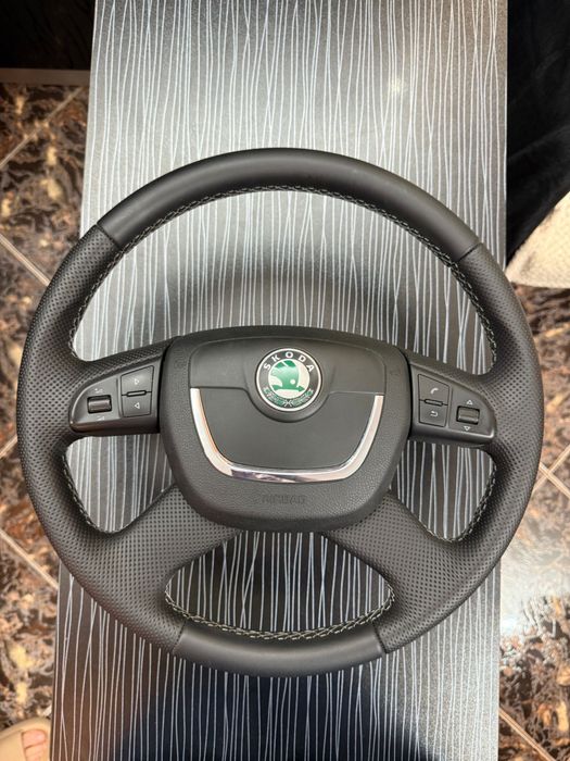 Volan skoda piele perforata diferite generatii