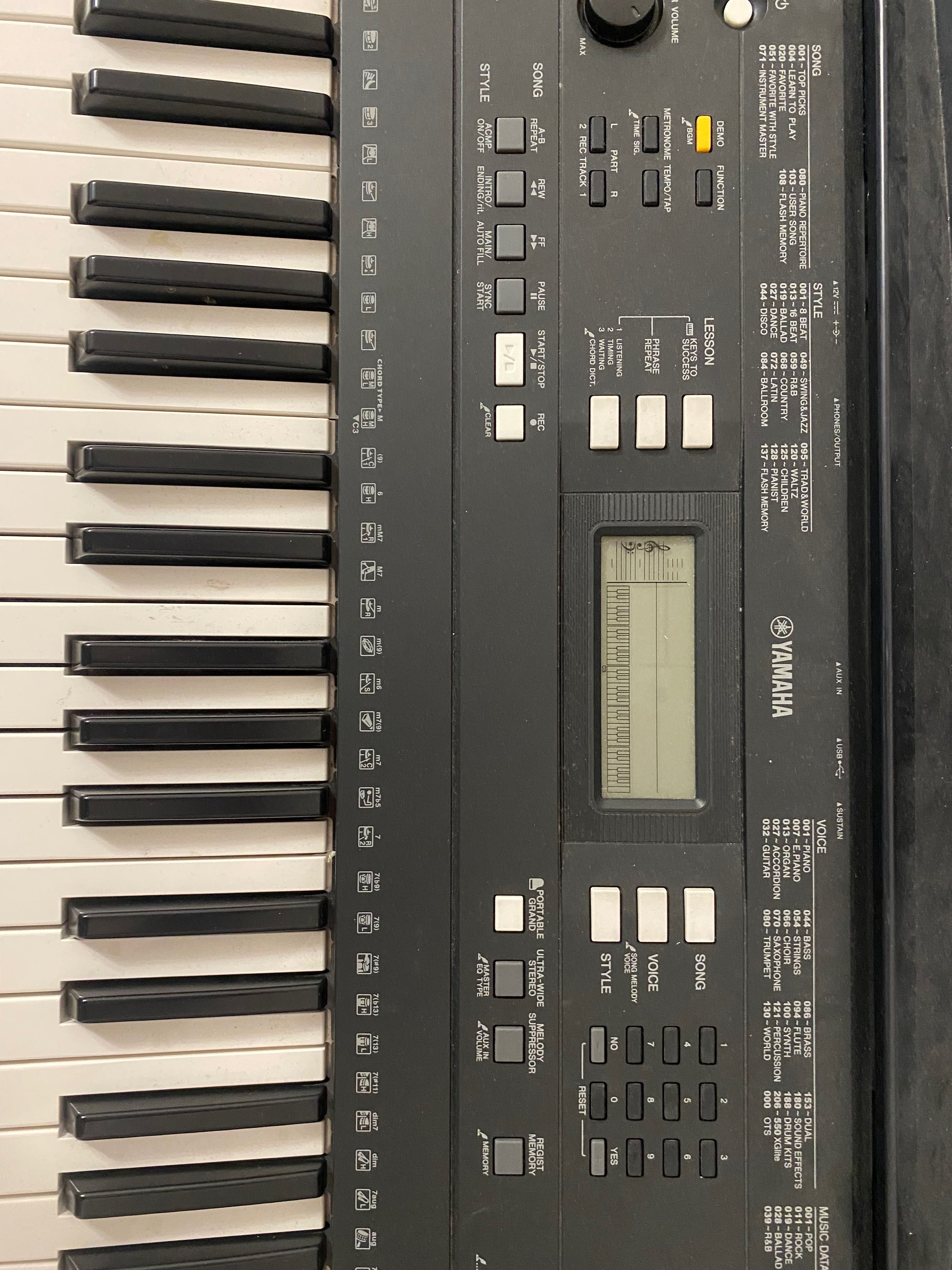 Yamaha PSR E343 Синтезатор-Ел.Пиано