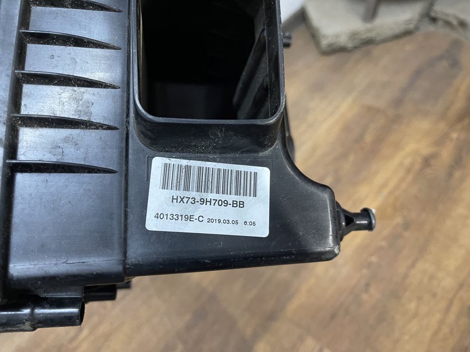 Carcasa filtru aer Jaguar F-Pace 3.0 D 2016-2020 cod HX739H709BB