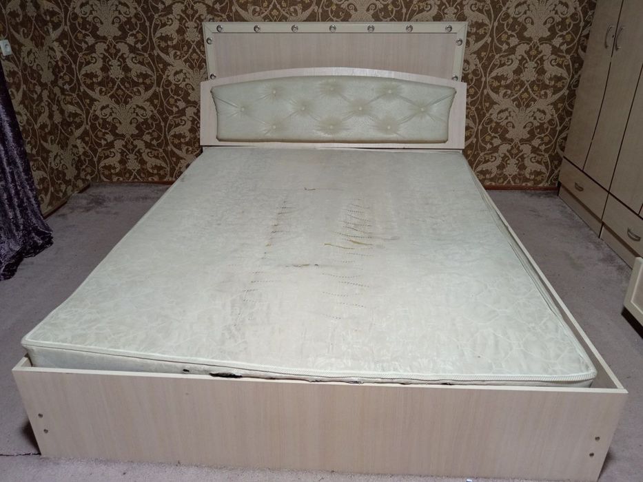 spalniy garnetur sotiladi kelishilgan xolda b/u