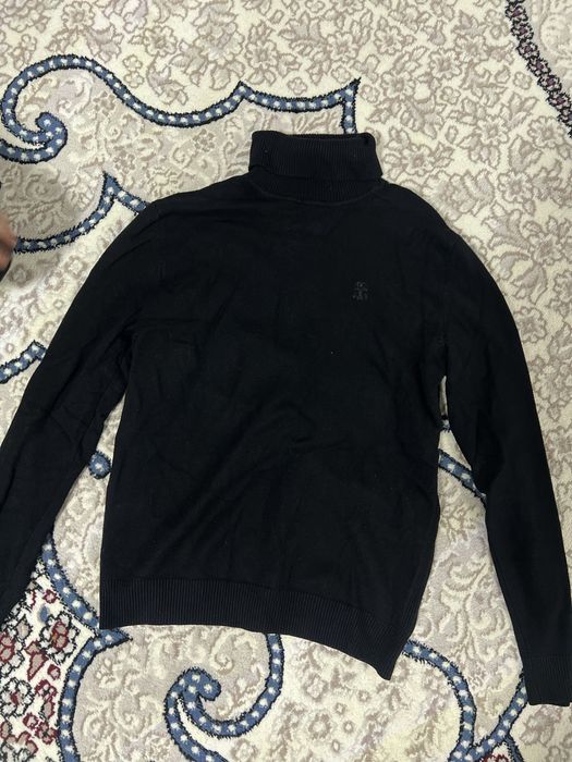 Vodalazkalar qora va oq rangda