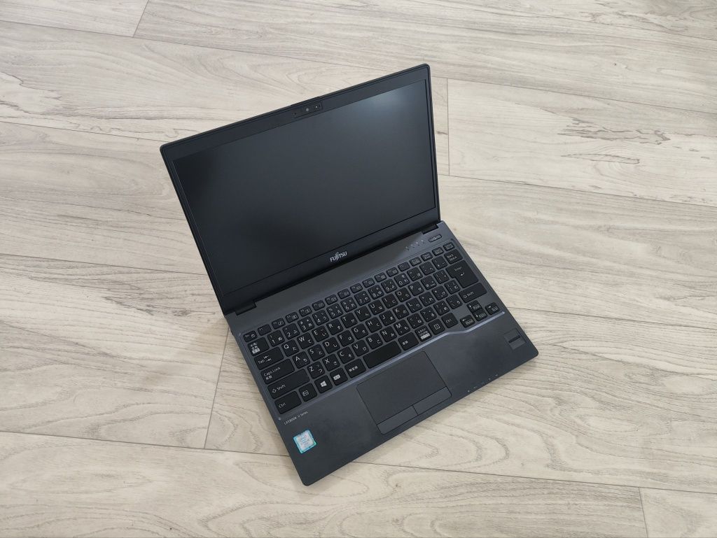Noutbuk Fujitsu Intel core i5 srochna sotiladi!