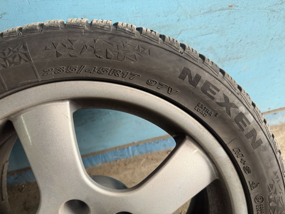 BORBET 5х120 ЕТ20 J7 с гуми BMW