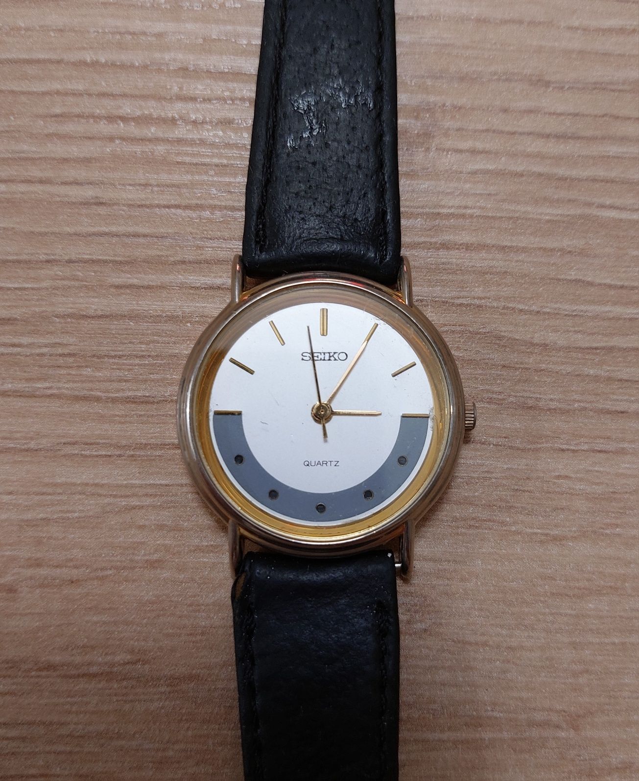 Ръчни часовници POLJOT и SEIKO.