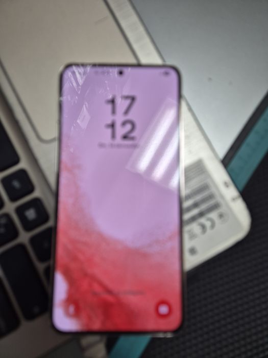 Samsung s22 перфектен