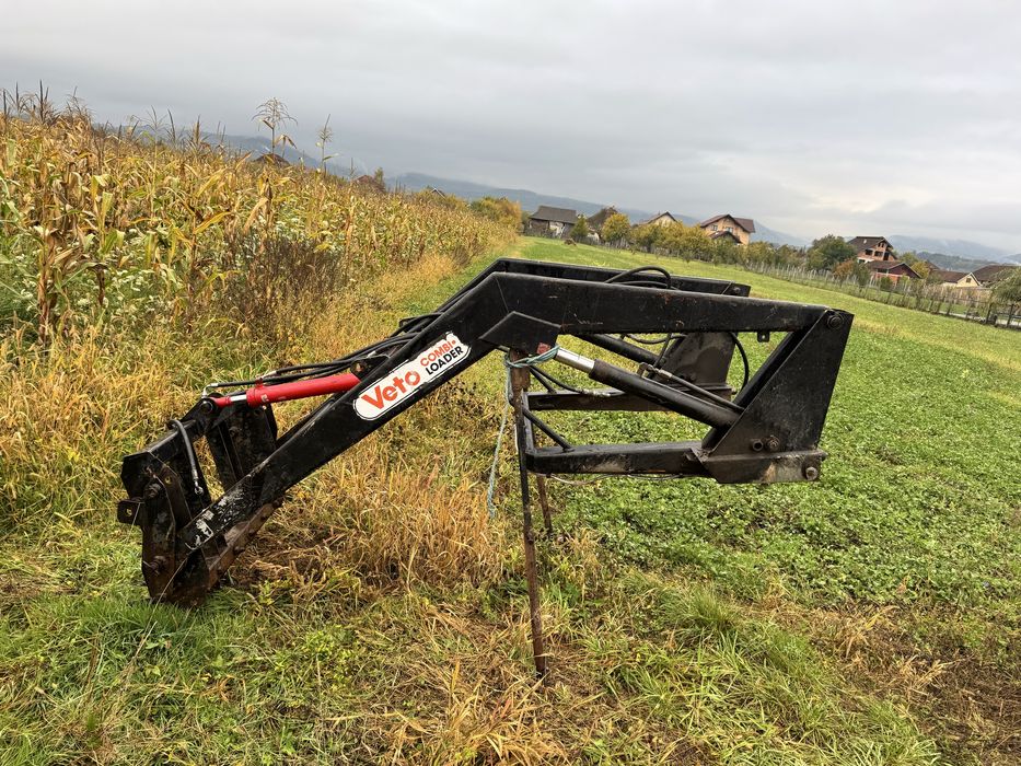 Incarcator frontal pentru tractor