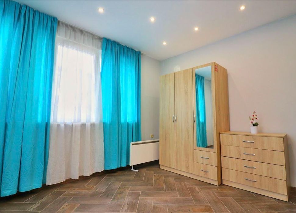 Дава се под наем Тристаен апартамент в Варна, Автогара - 90 кв.м за 700 € - Снимка #7