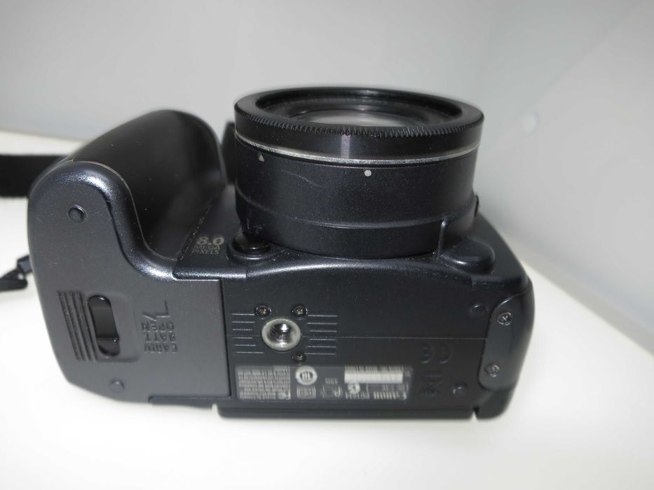 Canon PowerShot S5 компактен фотоапарат камера с въртящ селфи дисплей