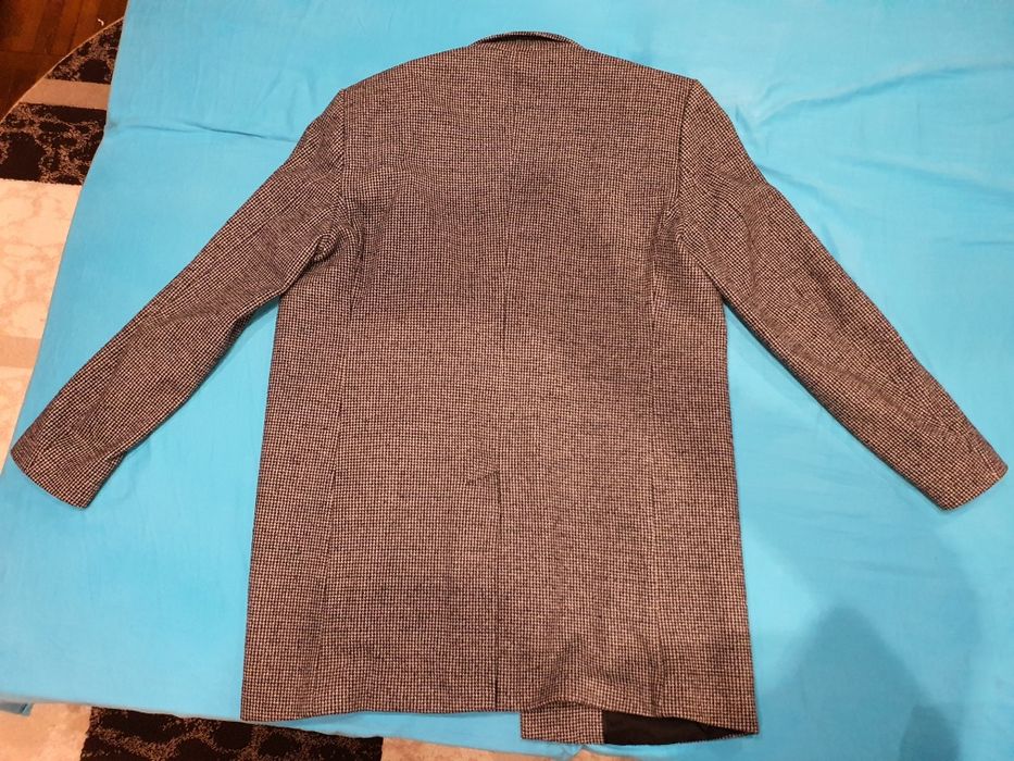 Vând palton Zara, man, size L, impecabil