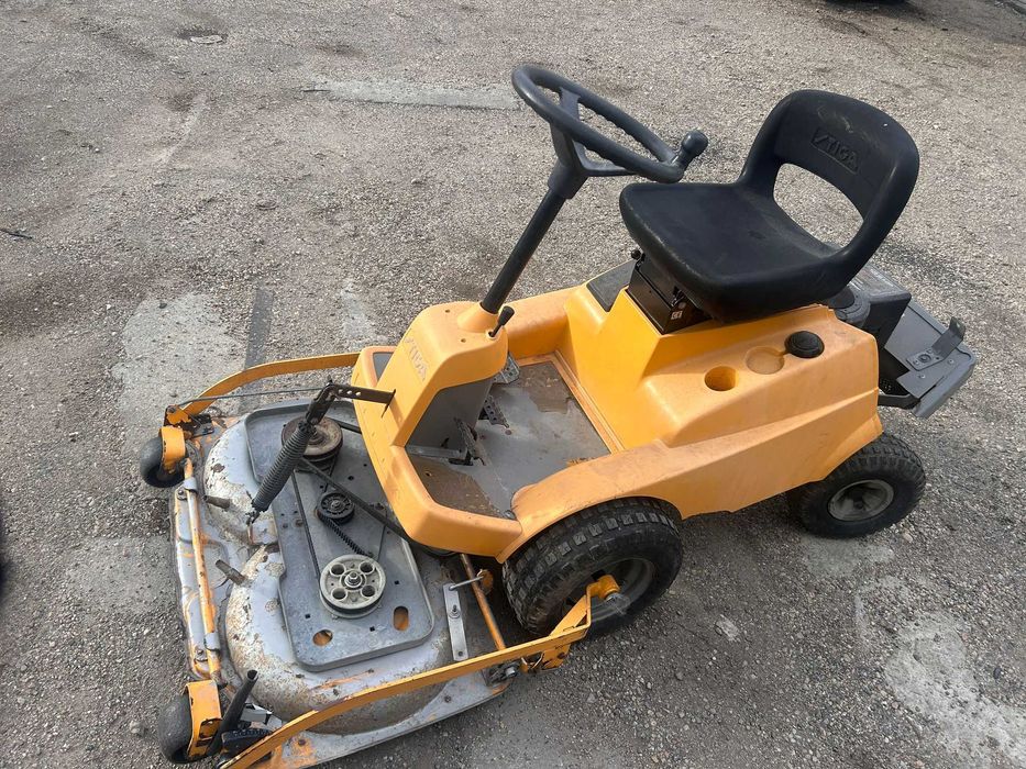 Vand tractoras tuns gazon