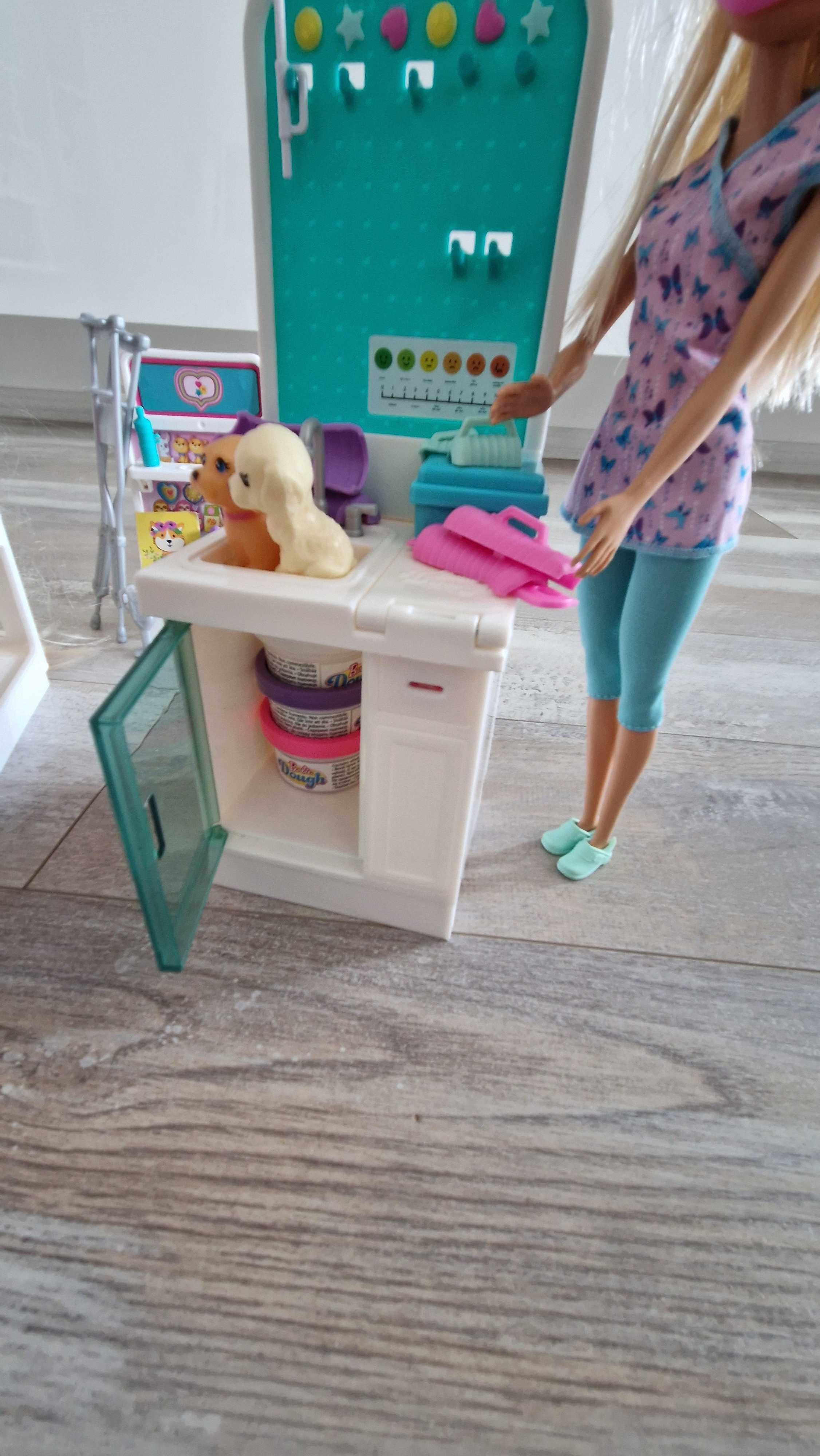 Кукла Barbie - Игрален комплект "Ортопедична клиника" + ПОДАРЪК