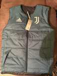 Vesta Noua ADIDAS Cu doua fete marimea S XS