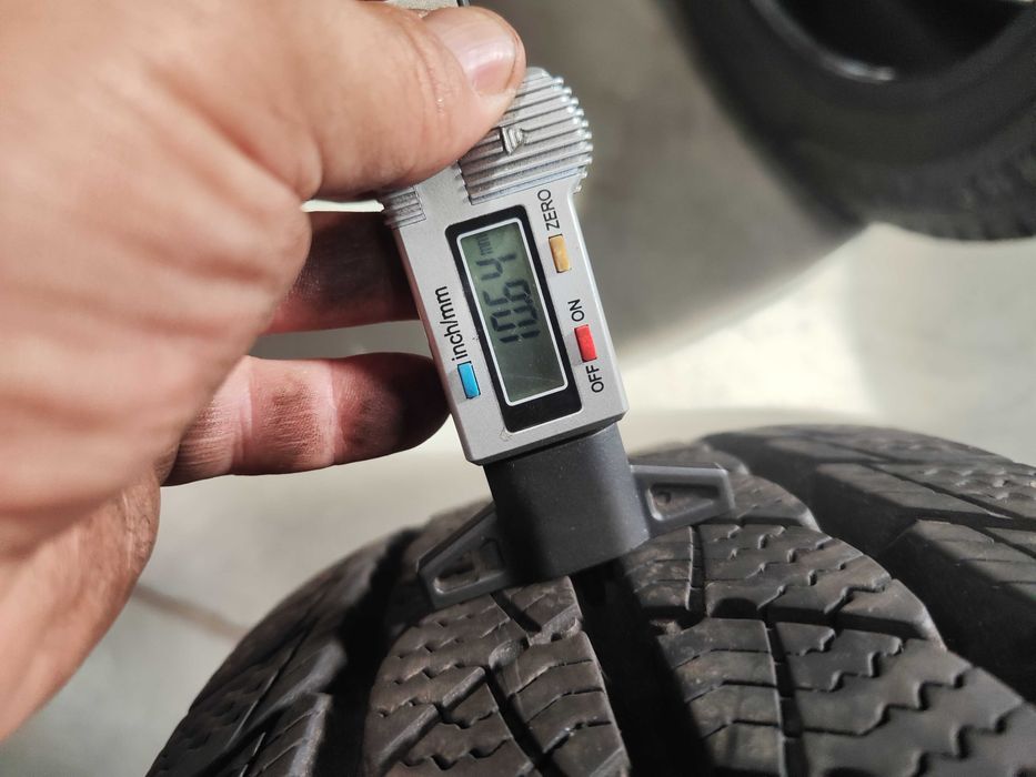 2бр.зимни гуми 205/65/16C Semperit