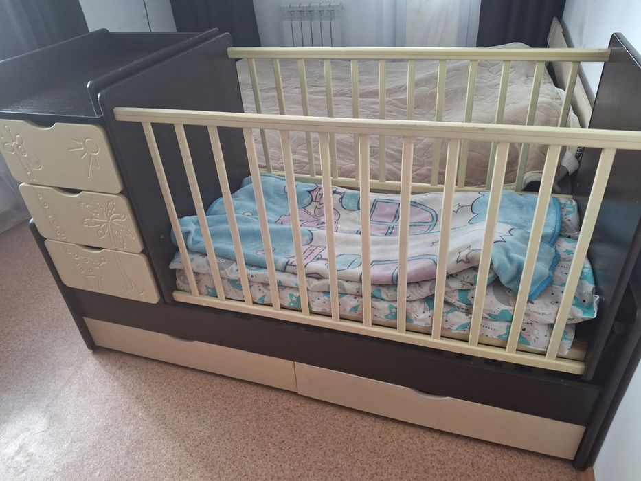 Продам кроватку детскую