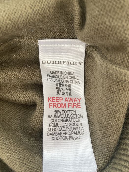 BURBERRY оригинална блуза /пуловерче