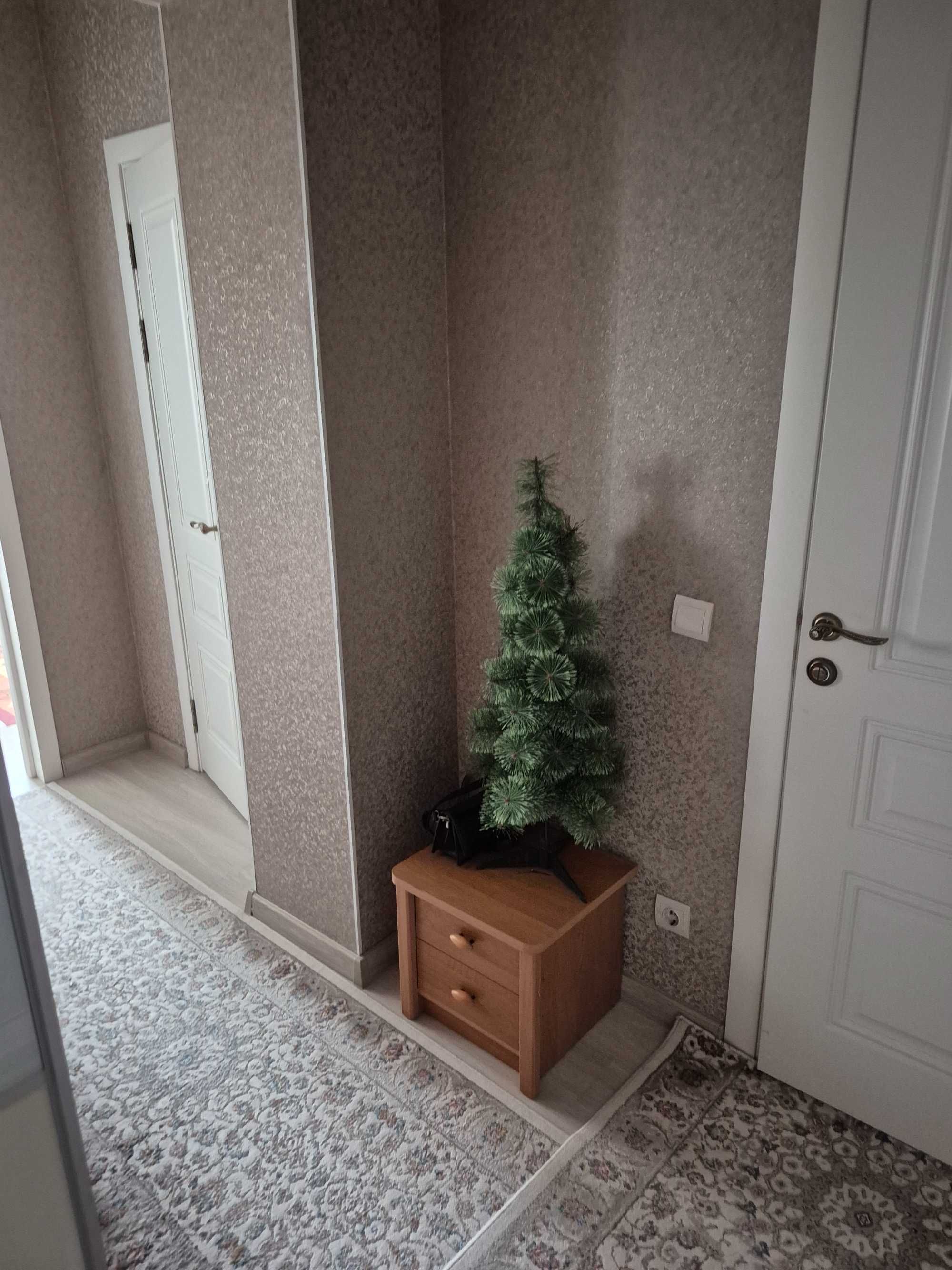 Продается 2 к.кв., общ. пл.91.2 кв.м, район мкр. Батыс-2(Алтын орда).