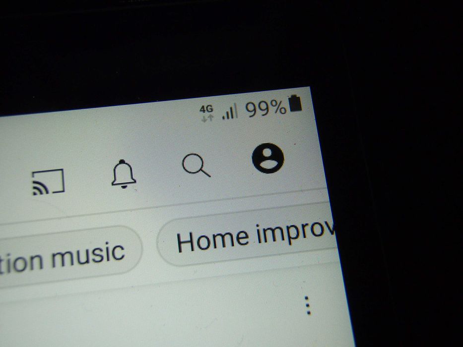 Tableta cu SIM 4G Samsung TAB A (2019) RAM 2Gb ROM 32Gb SM-T515 + husa