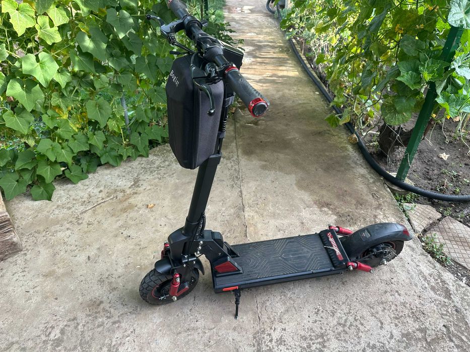 Електрическа тротинетка BOGIST C1 Pro
