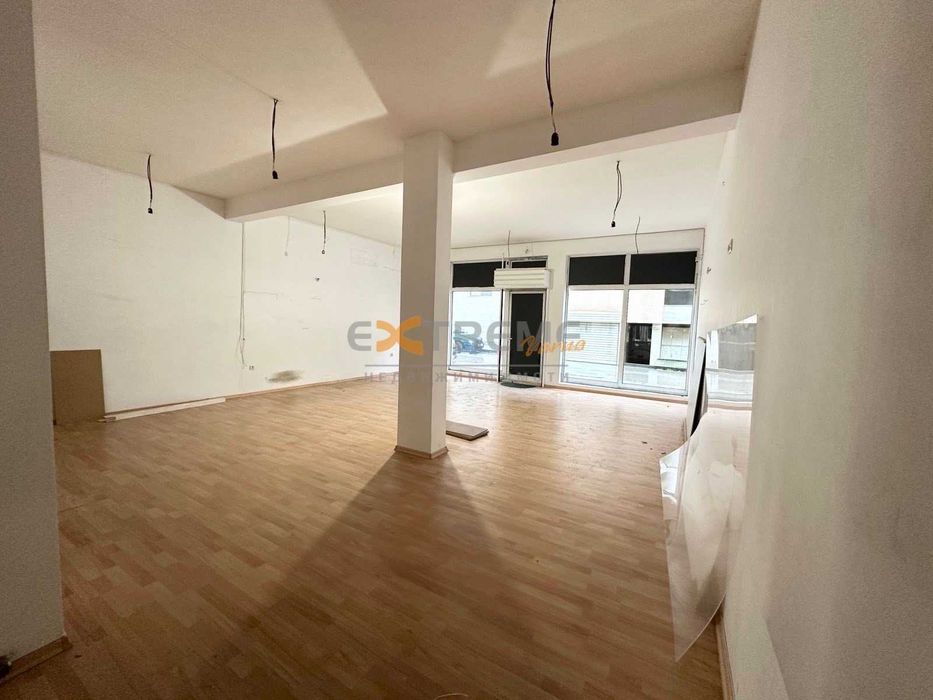 Бизнес имот, разположен в квартал Трошево