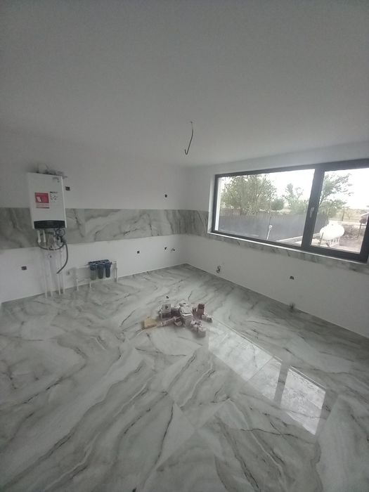 Vând Casa   Nouă