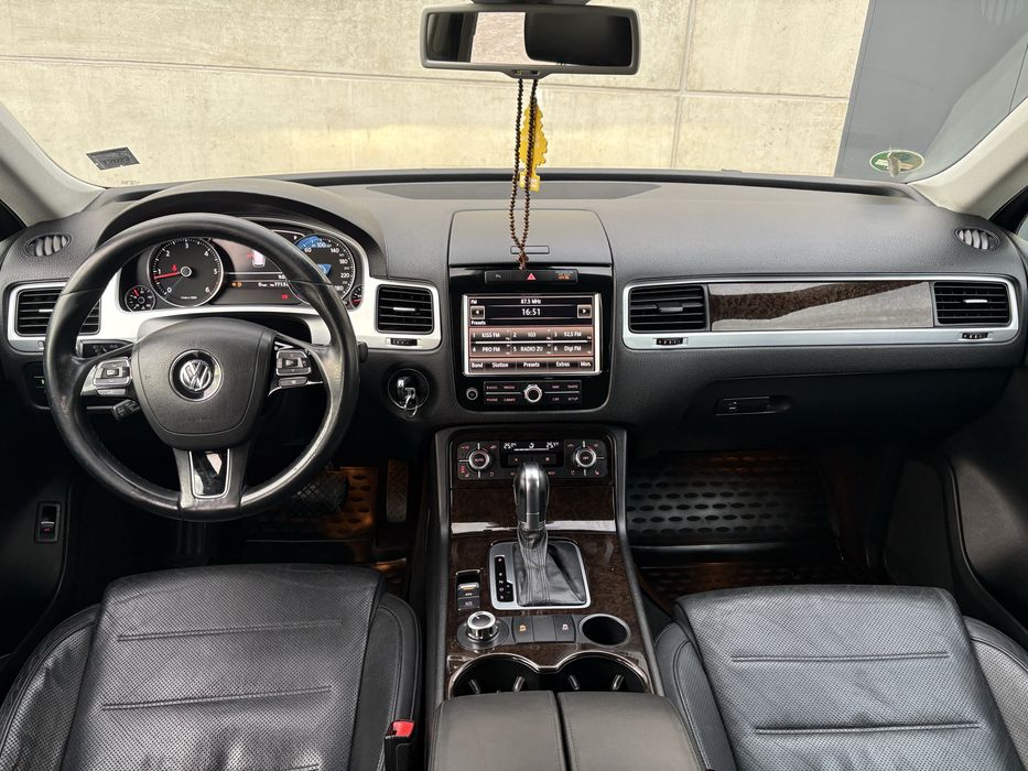 VW Touareg 7P ~ 2011 ~ 3.0TDI 245CP ~ LED ~ Xenon ~ Navi ~ Arcuri ~