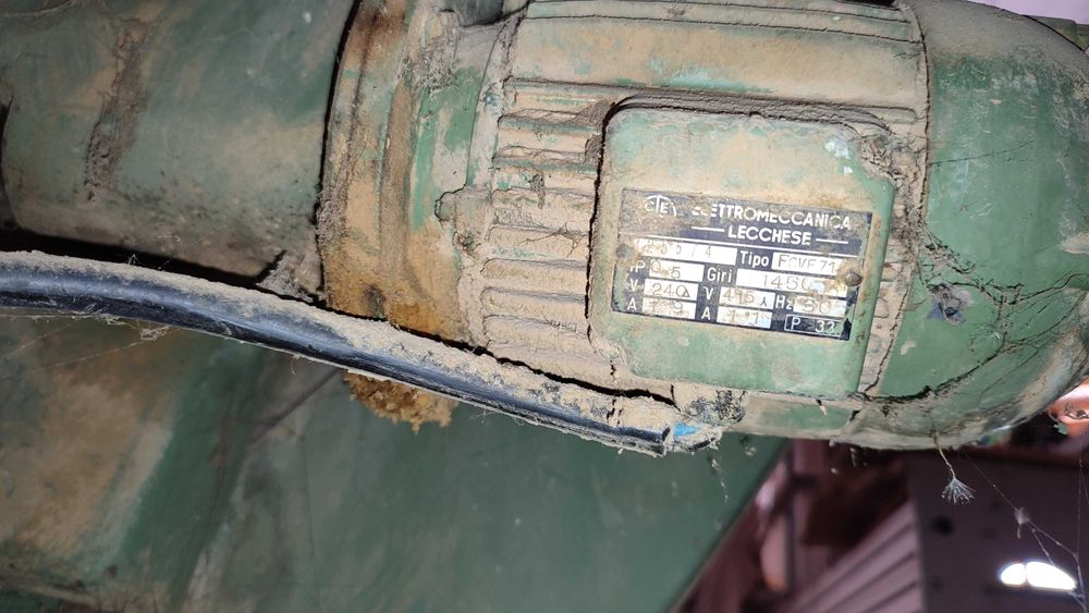 Ferăstrăun panglică