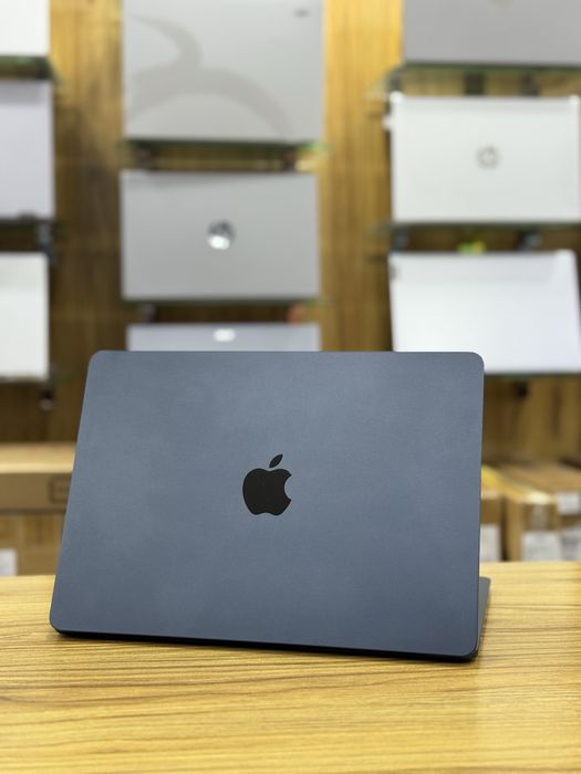 Рабочий MacBook Air M2/8/256/13” Midnight