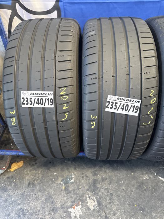 235/40/19 Michelin