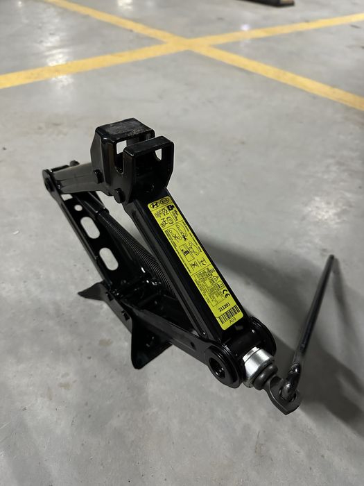 Домкрат Hyundai Sonata 2022г.