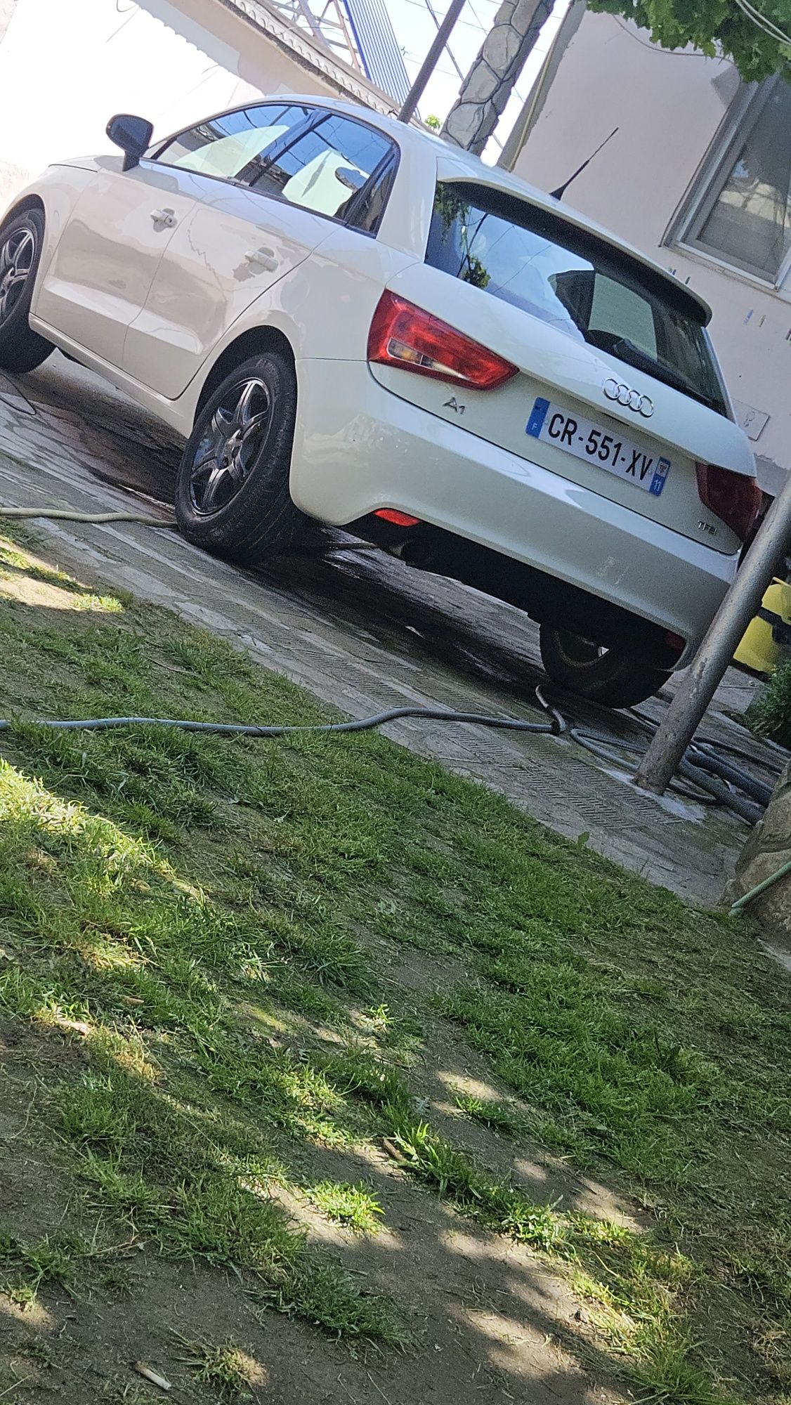 Audi A1 бензин 1,2 2012 година обслужено