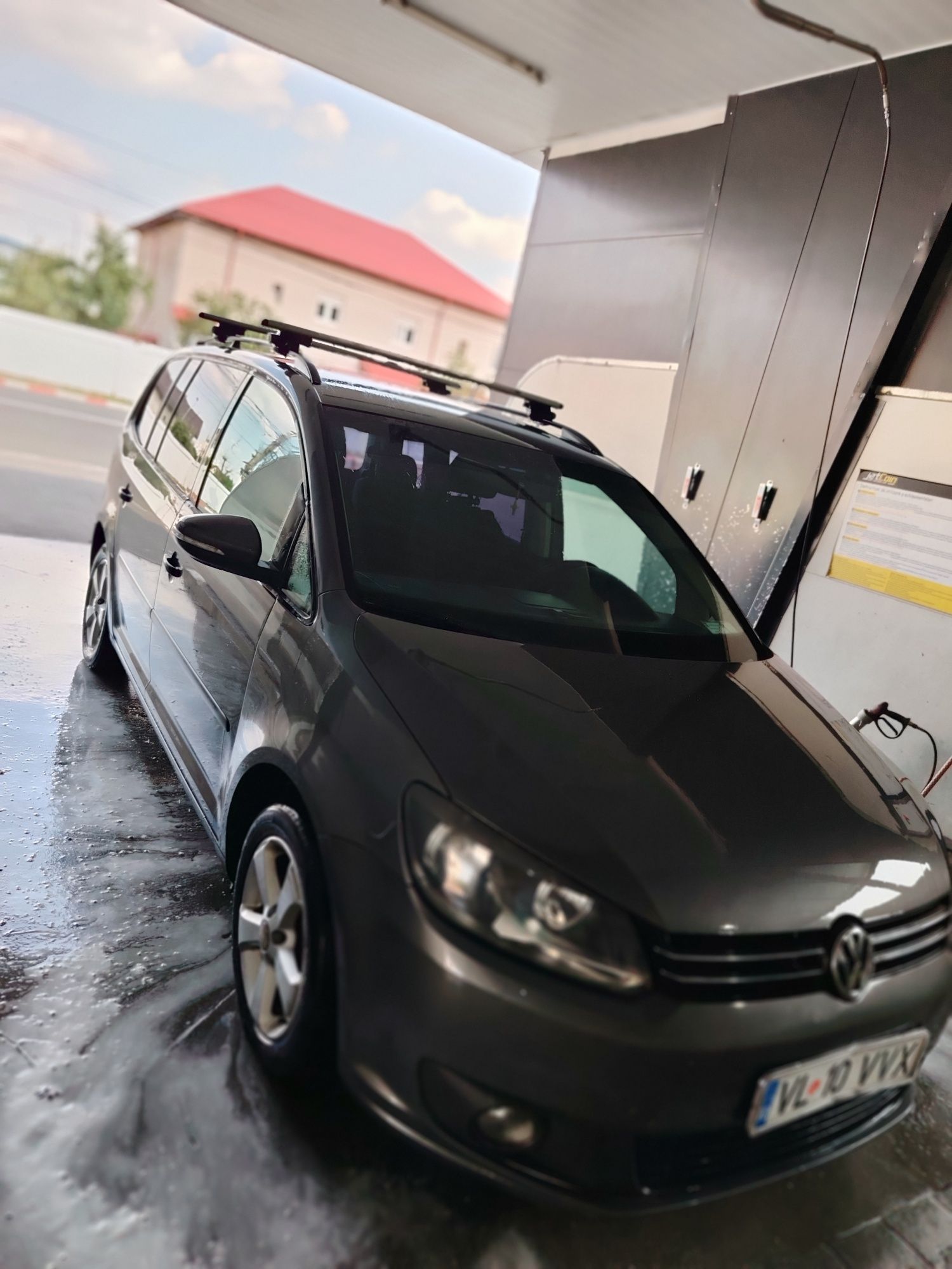 Volkswagen Touran 2011 - kilometri absolut reali.