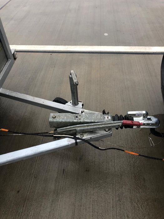 Remorca 2 axe, 750 kg