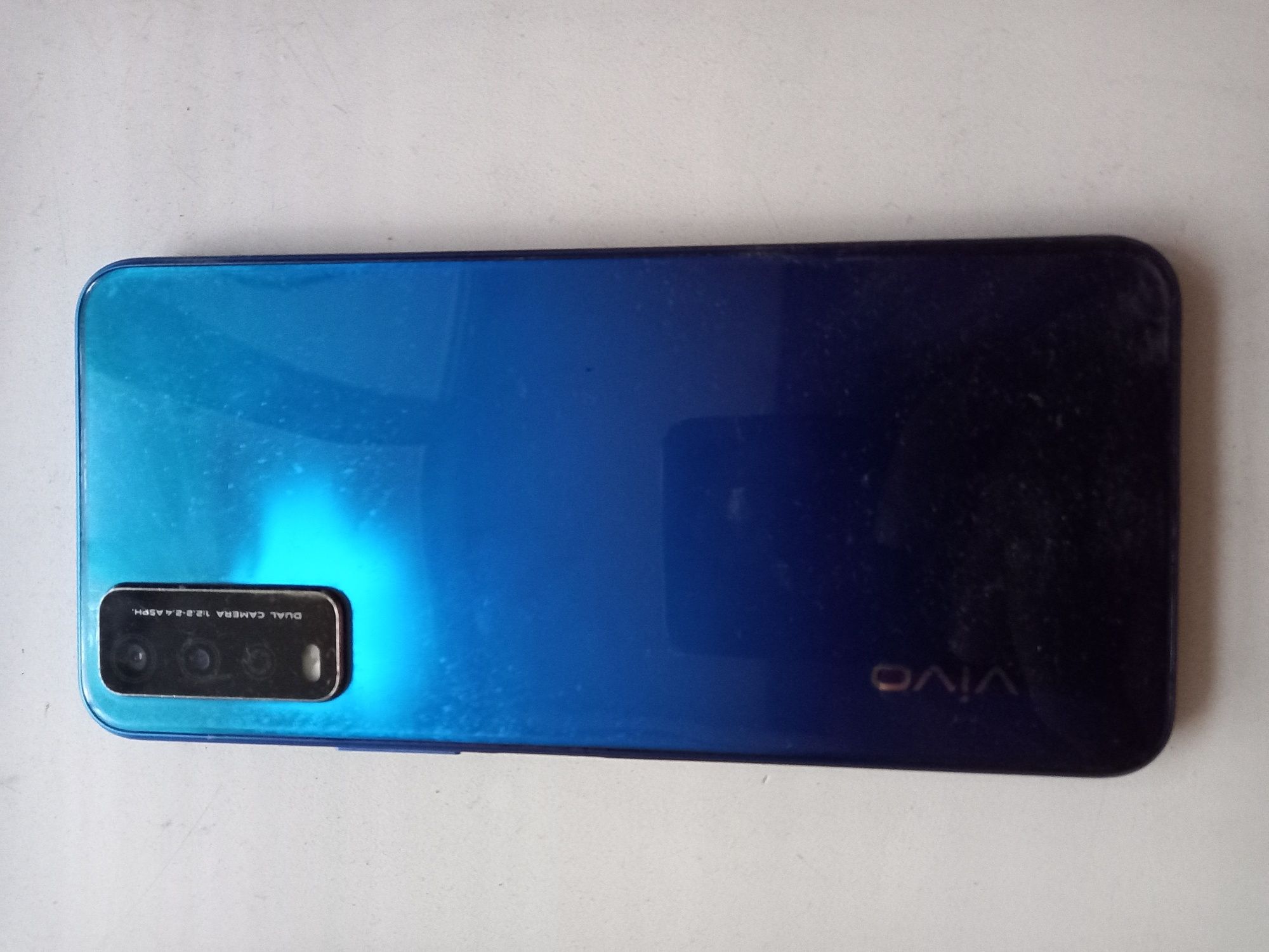 VIVO V20 . Galaxy A20. POCO C40