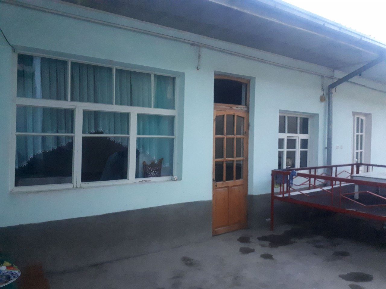 Toy tepada qulay uy sotiladi