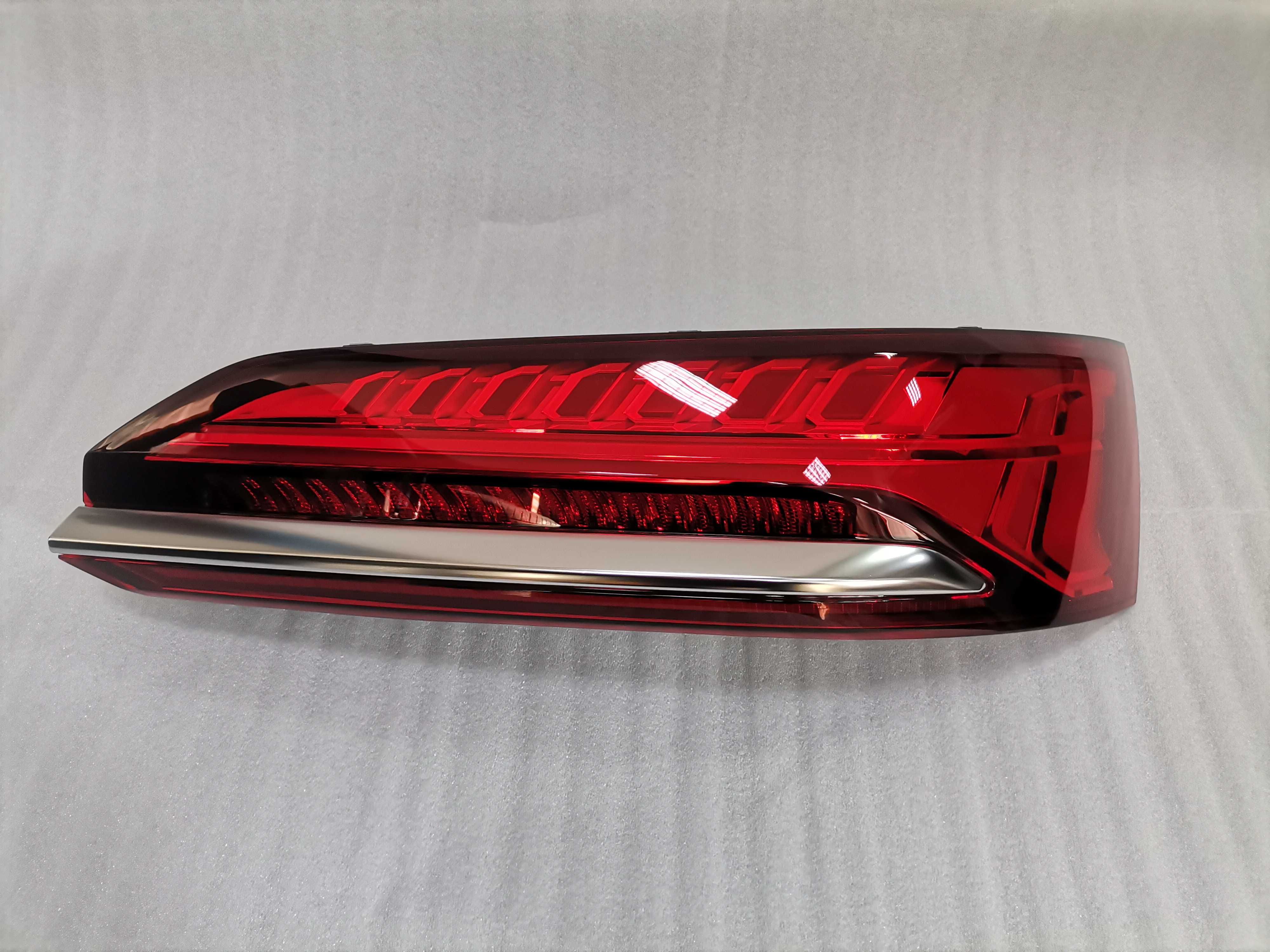 4M0945076B Нов LED Десен Стоп Audi Q7 SQ7 4M Facelift