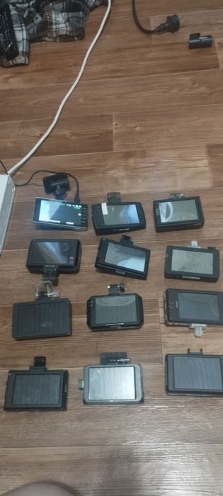 Продам видеорегистраторы новые 12 штук