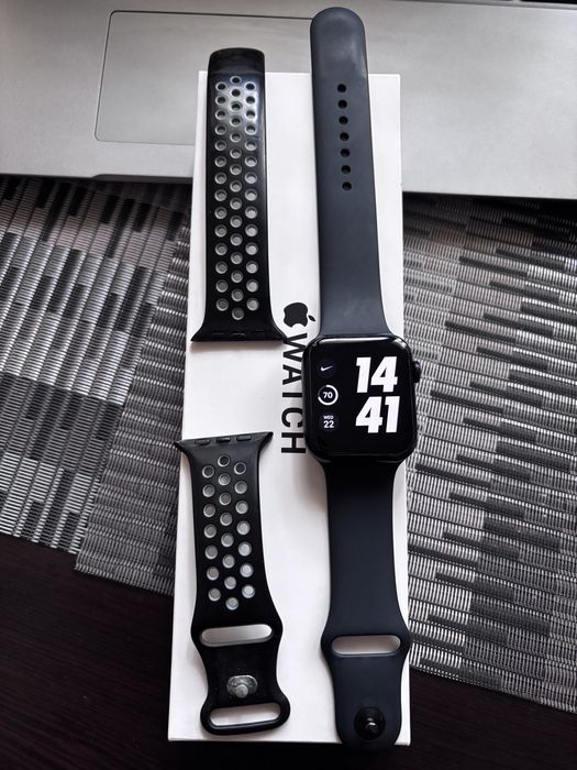 Apple Watch SE (44mm)2nd generation 2024