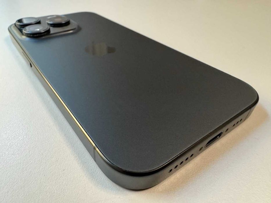  Apple / iPhone 15 Pro 1 Tb / Black Titanium