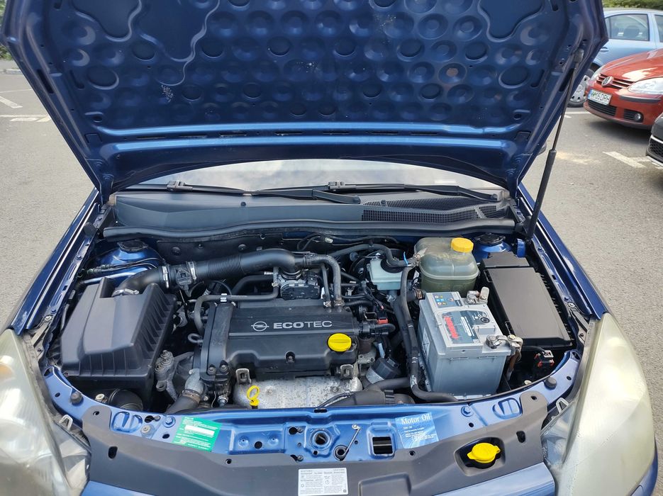 Opel Astra H Hatchback
