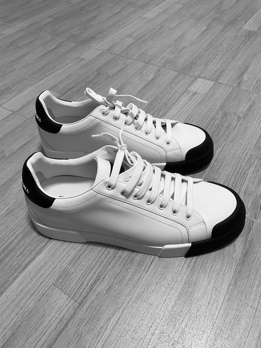 Чисто нови обувки