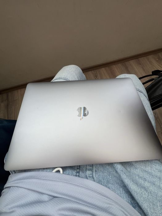 MacBook Pro 15 2018 УНИКАТ