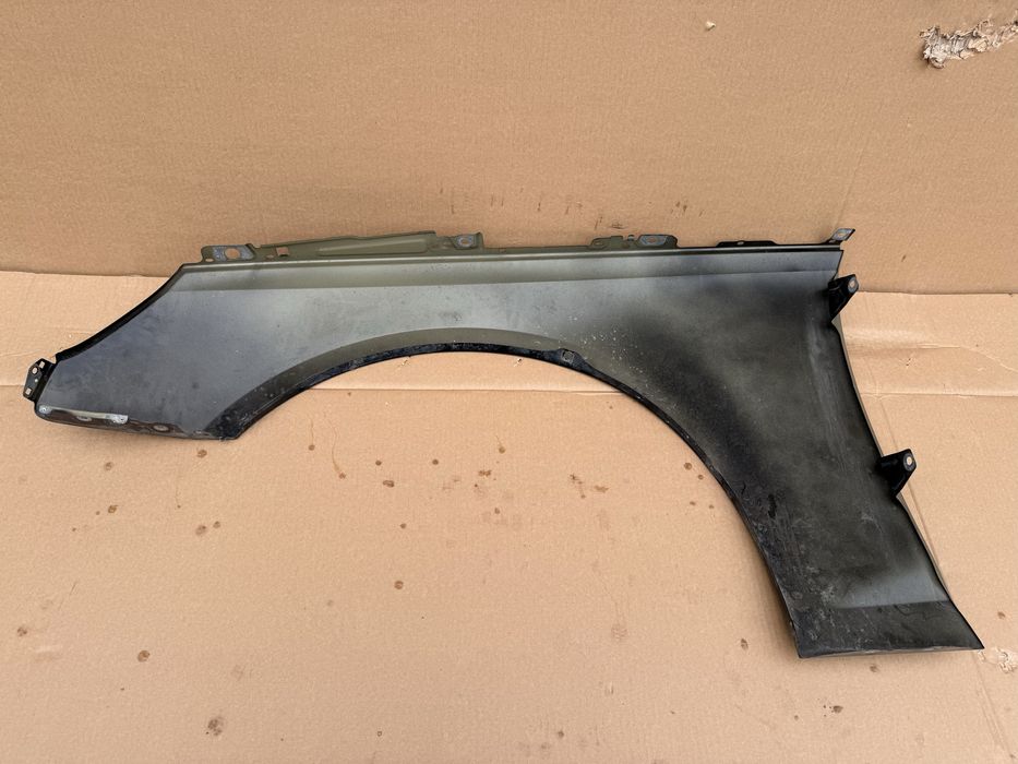 Преден десен калник Audi A4 B9