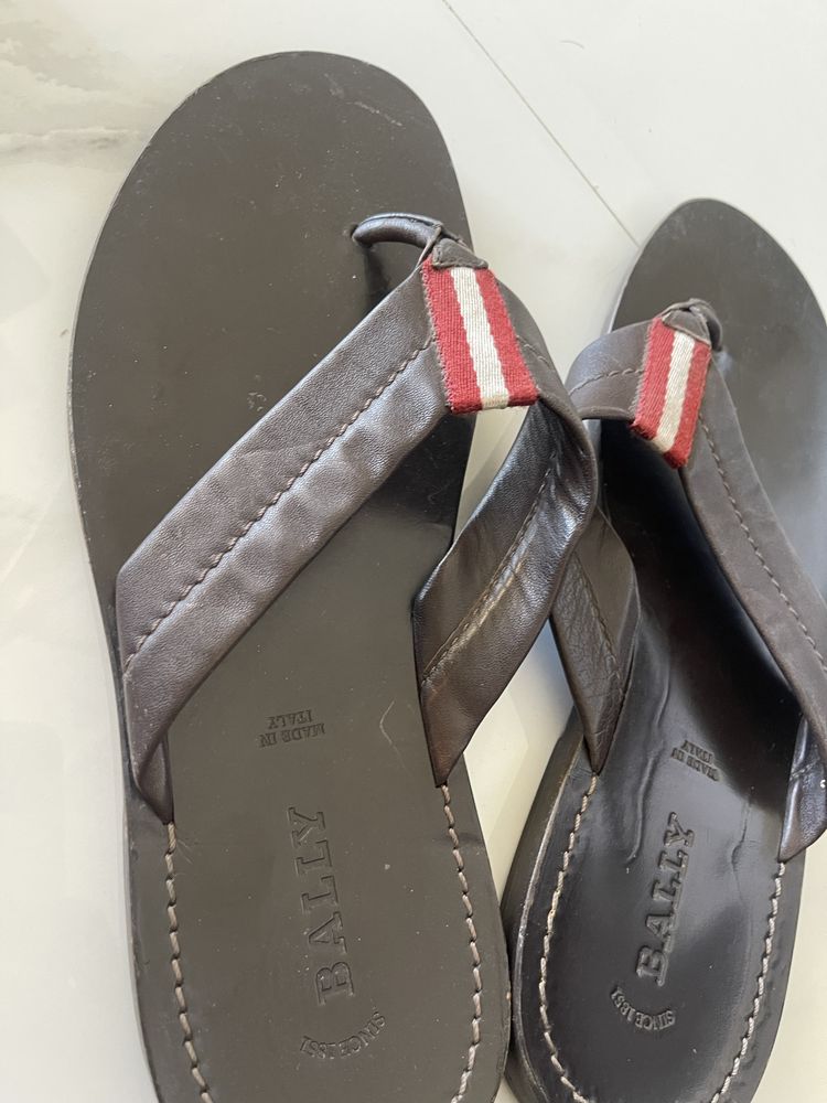 Мъжки чехли Bally