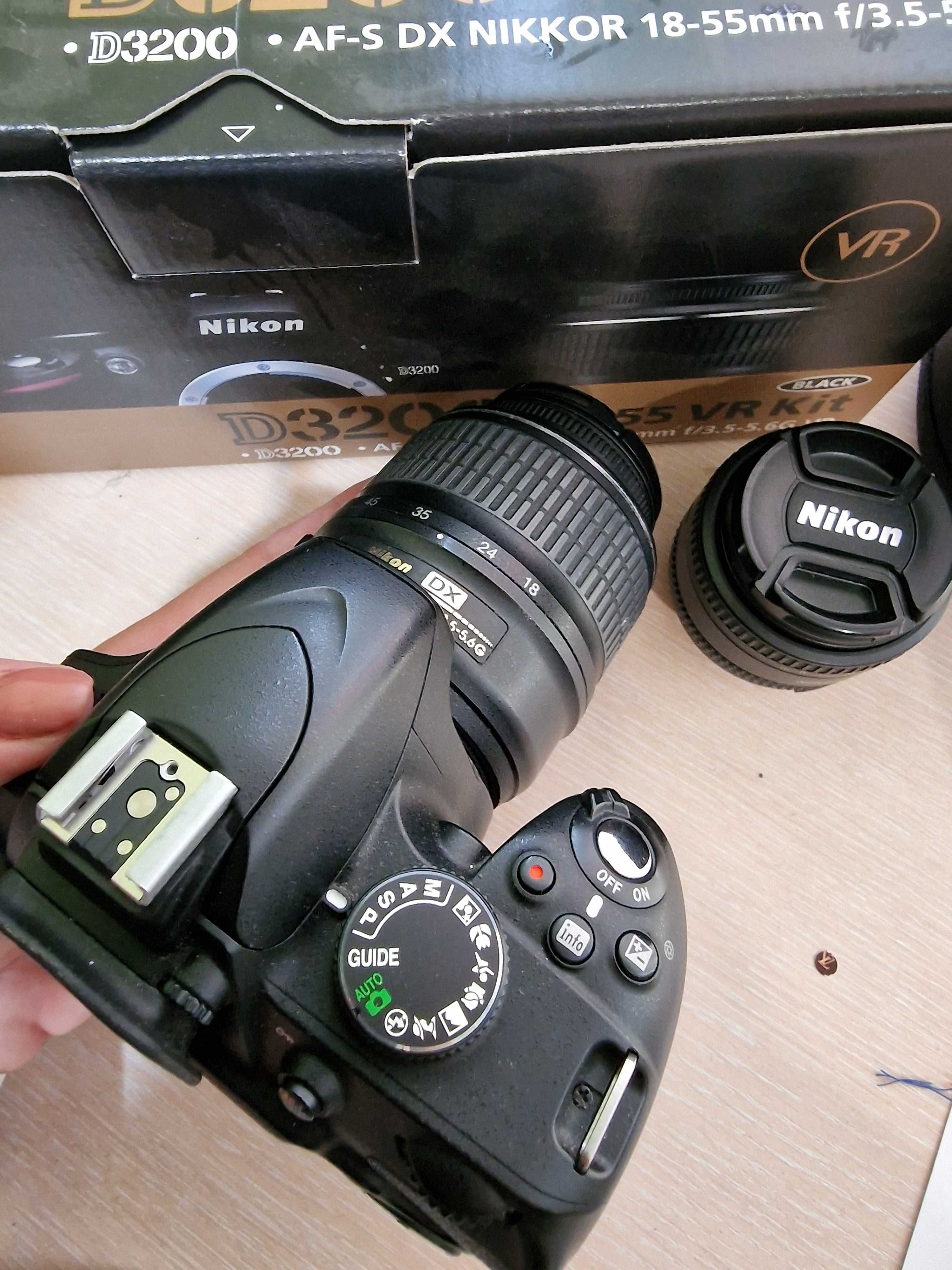 Фотоапарат Nikon D3200 с 2 обектива плюс статив Benro