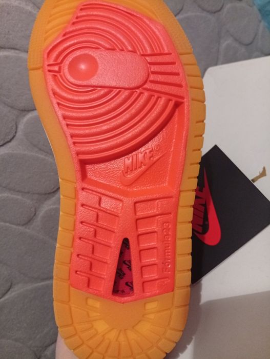 Adidași Jordan 1 High Zoom