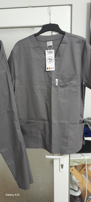 Costum medical XL