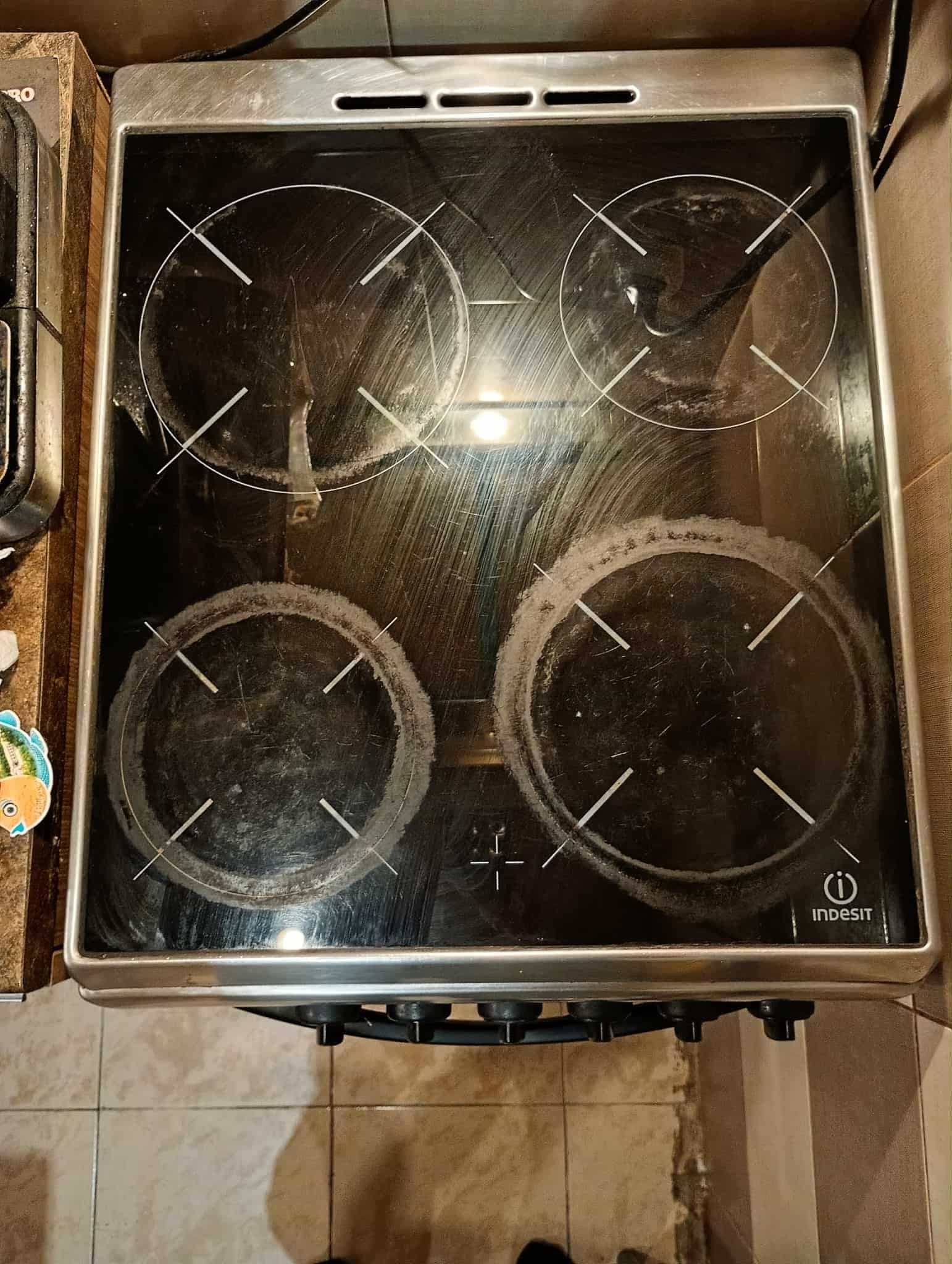 ПЕЧКА INDESIT,ИНДЕЗИТ с керамични котлони иноксова.Всичко работи.ПРОМО
